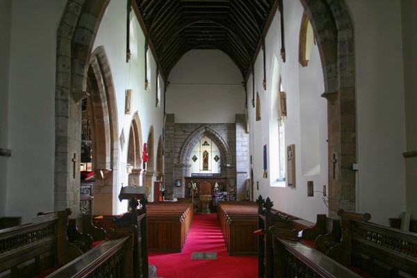 The main aisle (nave)